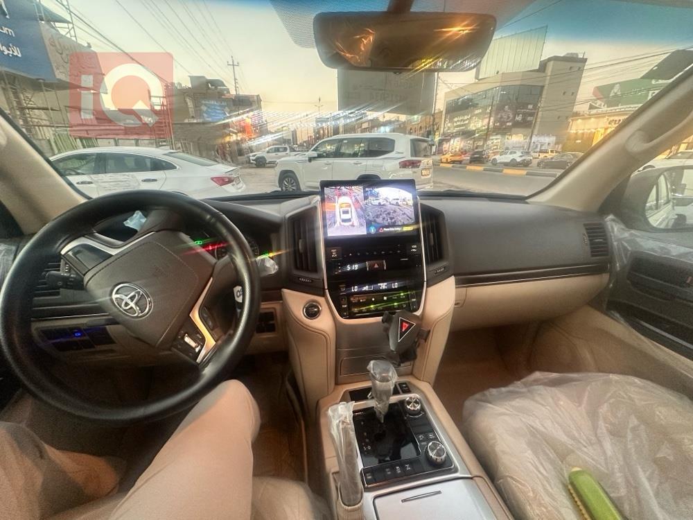 تويوتا لاندكروزر